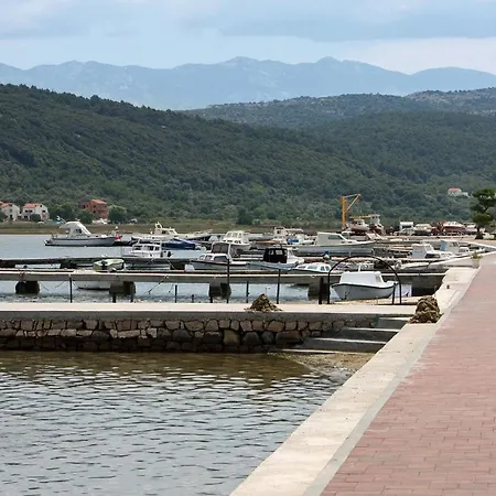 With Parking Space - Donja, Rab - 15423 Apartman