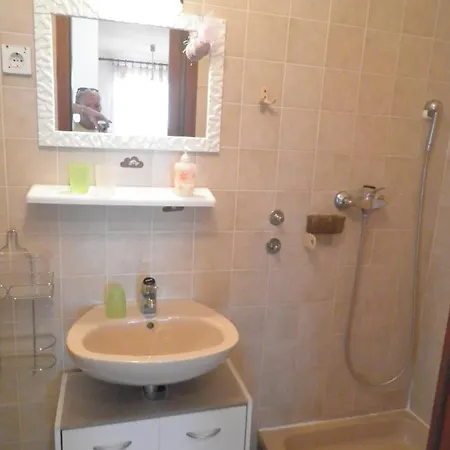 Apartamento With Parking Space - Donja, Rab - 15423