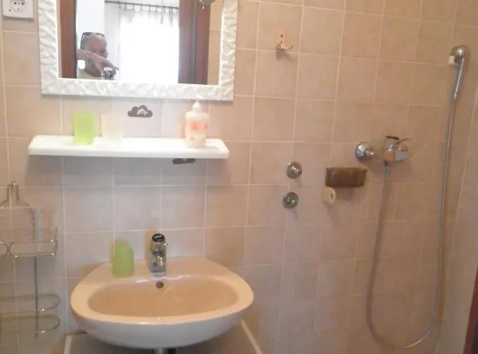 Apartman With Parking Space - Donja, Rab - 15423